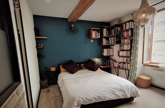 Charming apartment in the heart of the medieval village