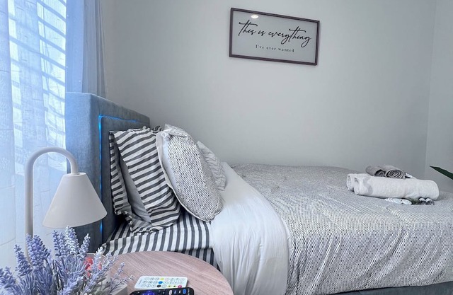 3-bedroom bungalow in tranquil Stockton with parking garage