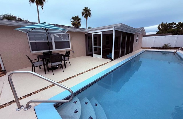 Wonderful 3-bedroom house with Pool in Port Richey