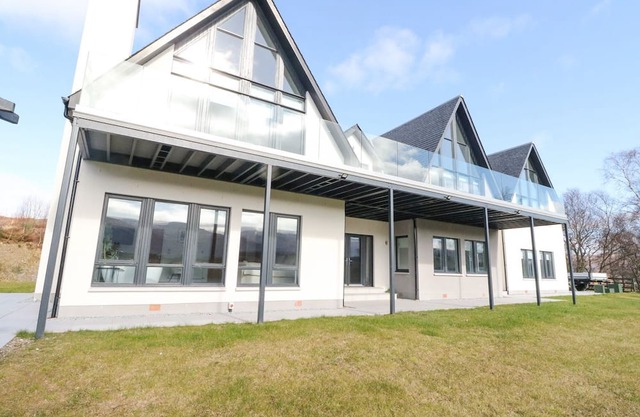 MACGREGOR RANCH, family friendly, with hot tub in Spean Bridge