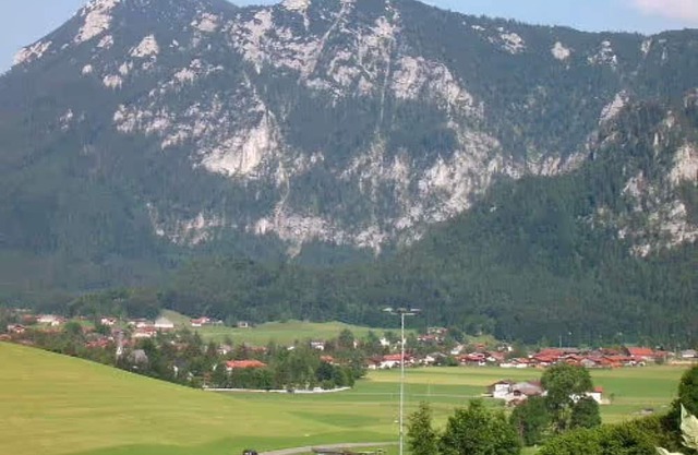 Holiday Apartment 'Steinbacher' with Mountain View, Balcony and Wi-Fi