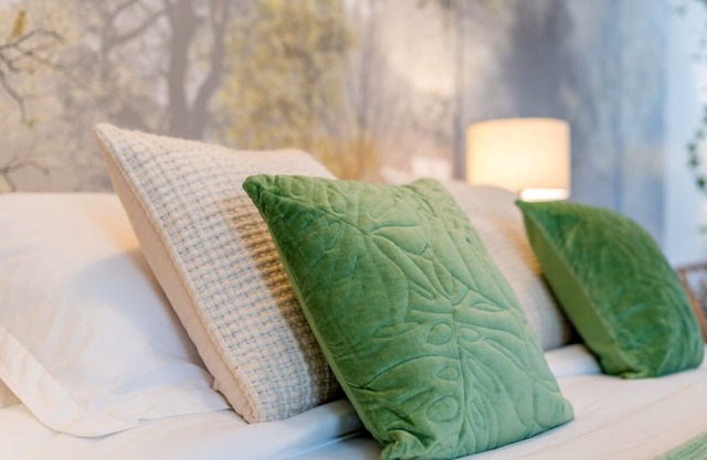 Guest Room 'Le Grenier' with Mountain View, Shared Pool and Wi-Fi