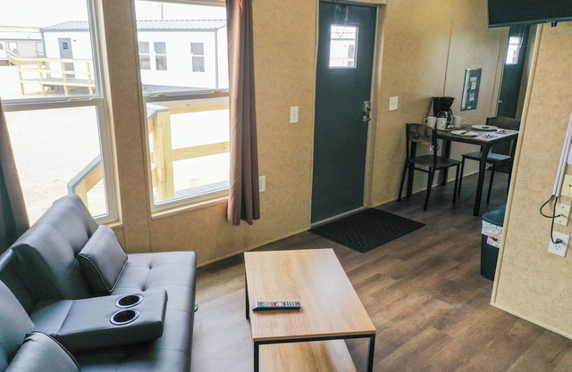 2-bedroom apartment in Big Spring with fitness room, laundry