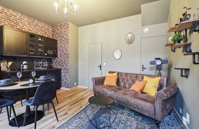 *Jules Verne inspiration* 2-room apartment