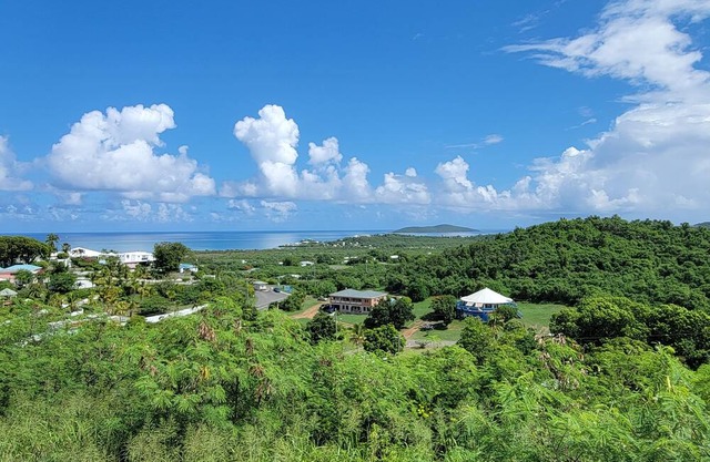 Earth concious 1-bedroom cottage custom designed, in Christiansted