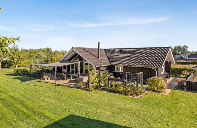 "Gret" - 700m from the sea by Interhome