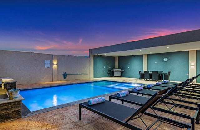 Aruba Comfort Retreat, 2BR w/Pool, BBQ, Gated Property on a Prime Location!