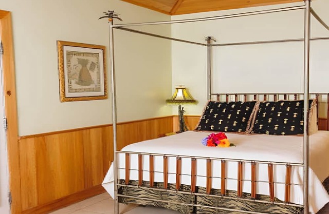 Relaxing Bay Cottage | Kitchen | Free Parking | Outdoor Swimming Pool