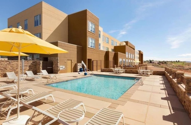 Explore Arizona’s Beauty w/Room Near Antelope Canyon & Lake Powell