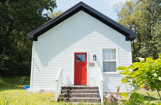 NEW! Historic Schoolhouse HotTub+FirePit+Wineries