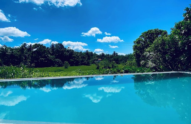 6-bedroom hotel in wonderful Unawatuna with AC and non AC