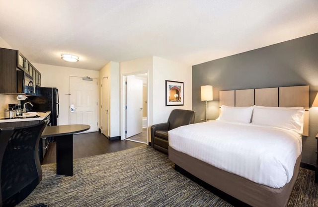 Family Getaway | Spacious Haven Near New England Aquarium & Boston Harbor