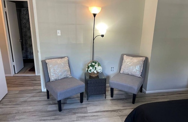 3-bedroom townhome in delightful Germantown with AC