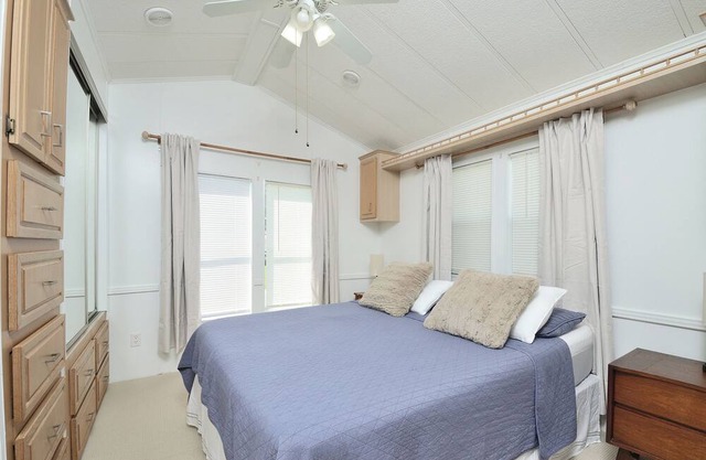 Just Renovated! Cozy 2BR Close to Disney