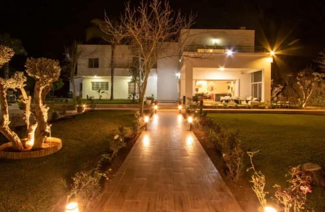 Sumptuous family villa in Fez with large garden and private pool
