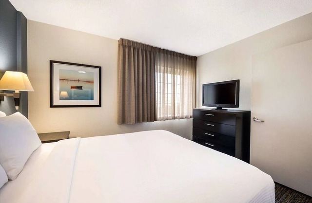 Explore Boston’s Best in Urban Haven | Near Museums & Top Attractions