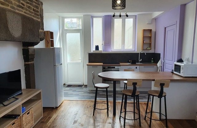 Fully furnished and equipped apartment in the courtyard of the Haut Manoir