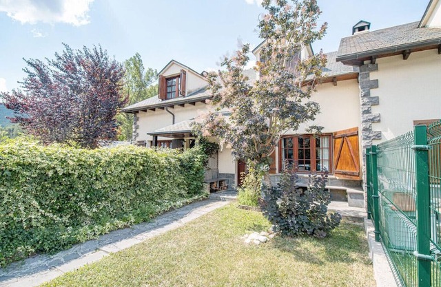 Mountain Escape for Families & Friends in Pyrenees