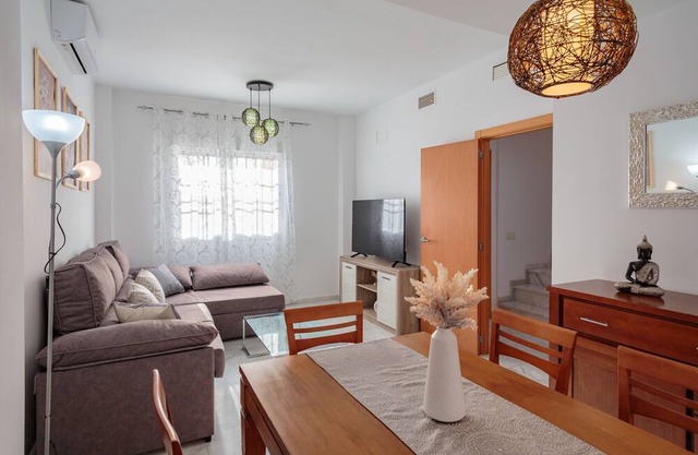Holiday Home 'El Rincón Sevillano' with Private Terrace, Wi-Fi and Air Conditioning