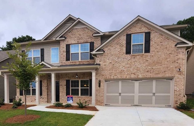 Charming 4BR Retreat, Sleeps 8, Near Shopping & Dining, In Quiet Neighborhood!