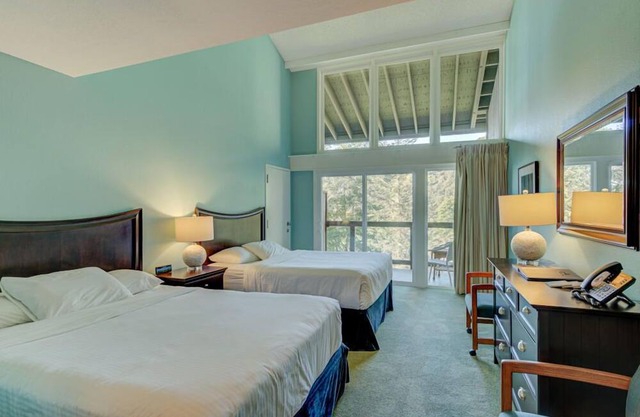 Forest-View Room with 2 Queen Beds + Kitchenette