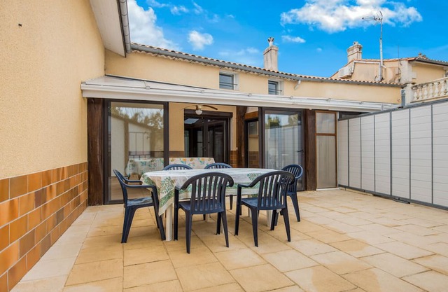Holiday Home 'La Maréchale' with Private Garden, Wi-Fi and Air Conditioning