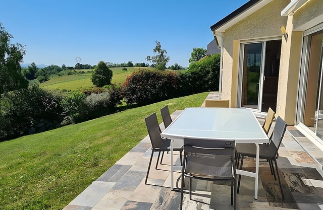 Holiday Home 'Gite Gousseau' with Mountain View, Private Terrace and Wi-Fi