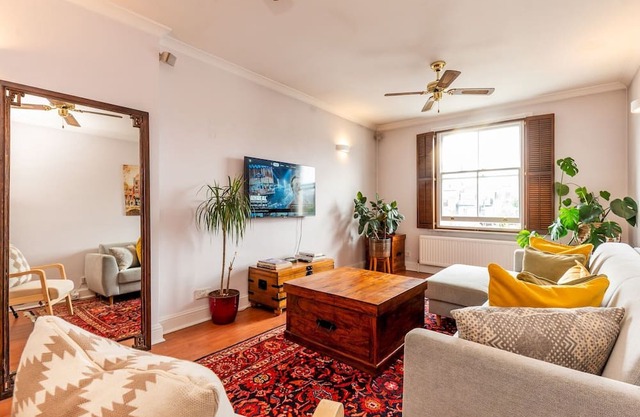 Pass the Keys | Charming 2 Bedroom by Hyde Park in Notting Hill