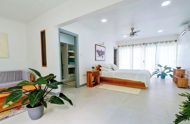Luxury Group Villa w/Pool & Oceanview
