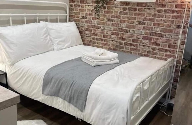 manchester modern signature studio