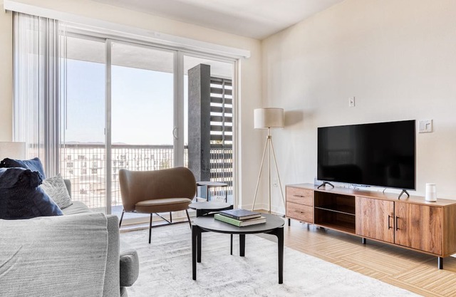 Deluxe Marina del Rey 2BR w/ Pool & Gym, steps to beach, by Blueground