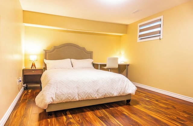 Bright & Spacious 2BR + Parking | Near TTC & Shops