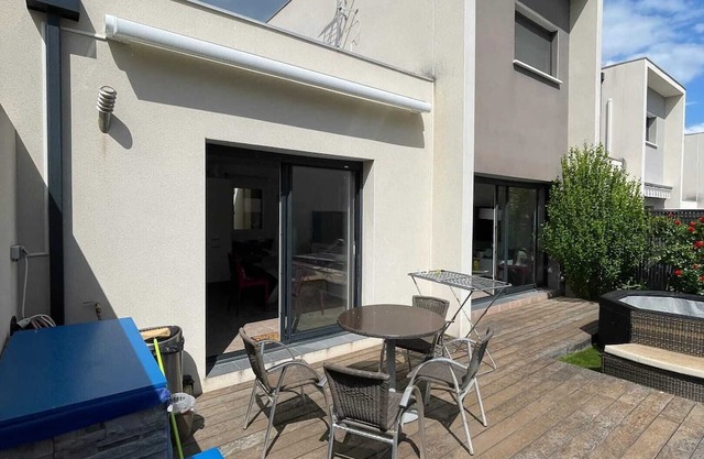 Homerez - Family House with Pool in Juvignac
