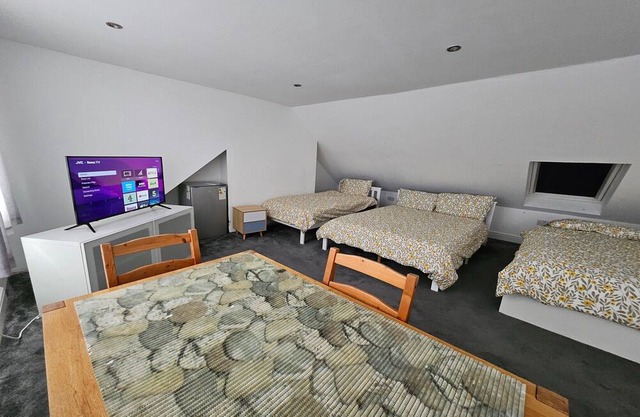 SnoozeDen Westmead| Double Room