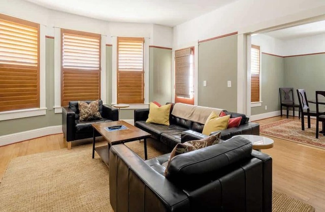 Sun-filled Home in Buckman Neighborhood w/ 2BRs