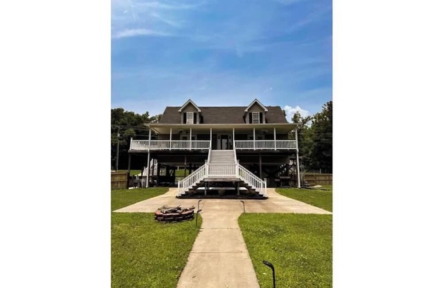 DuckedAway....Dreamy Lakefront Escape on Dutchman Creek!