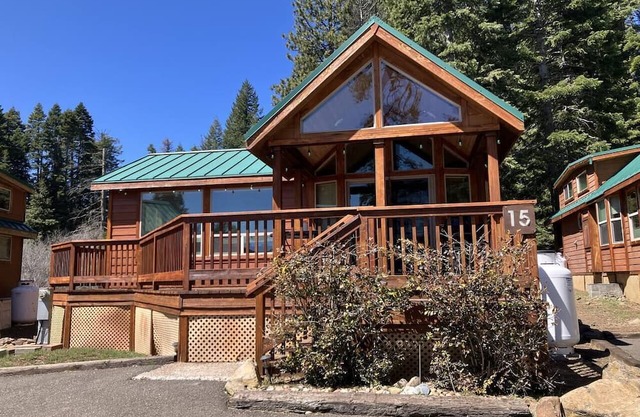 Cabin #15 at Hyatt Lake Resort