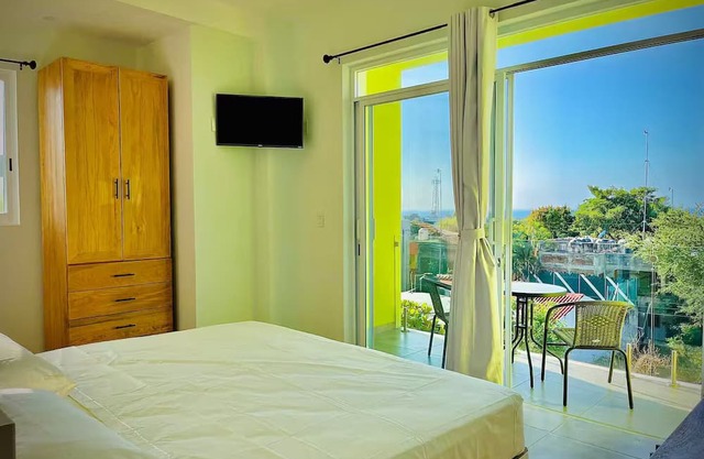 303 Beautiful apartment. With Balcony And Ocean View