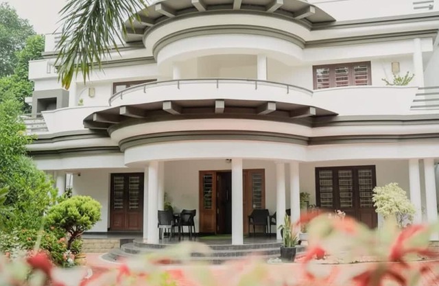 "Sailor Villa Beachside Bliss: Independent Haven in Arthunkal, Kerala"