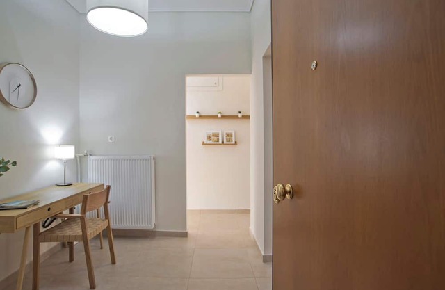 Kary's Acropolis View Luxury 2BR, 2 BA, Jacuzzi