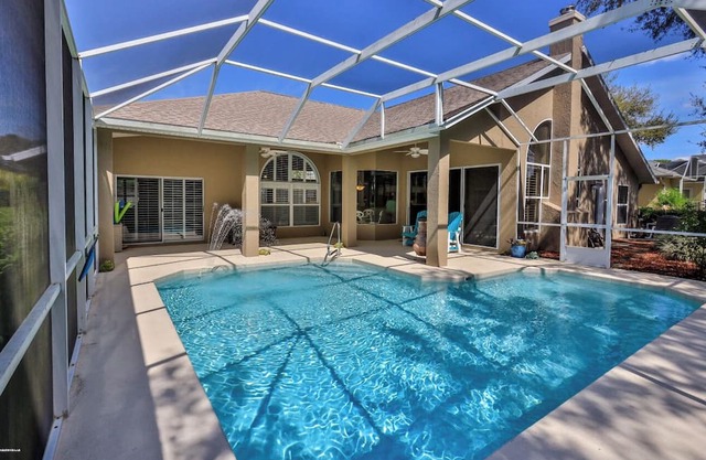 4-bd 3-ba house near Daytona Beaches w/private pool, AC, private community, bkyd