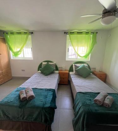 Apartamento independiente con bañera de hidromasaje y piscina en Oria