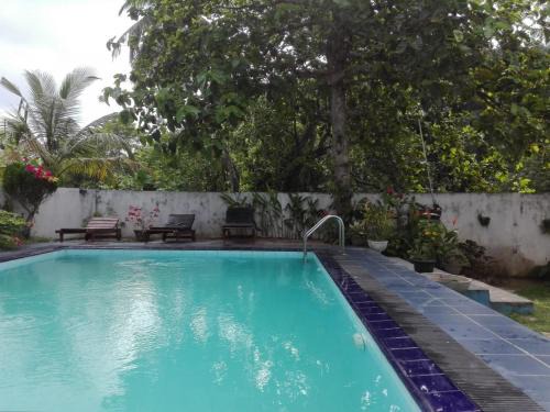 Feeld side villa