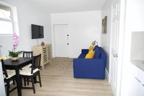 Centrally Located Miami Guest House Vegan Friendly