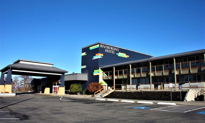 South Richland Hotel | Riverfront Hotel, SureStay Collection by Best Western