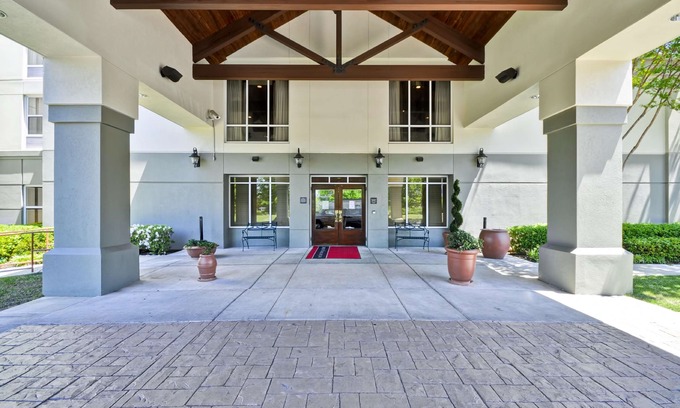 White Station Hotel | Hampton Inn & Suites Memphis-Shady Grove