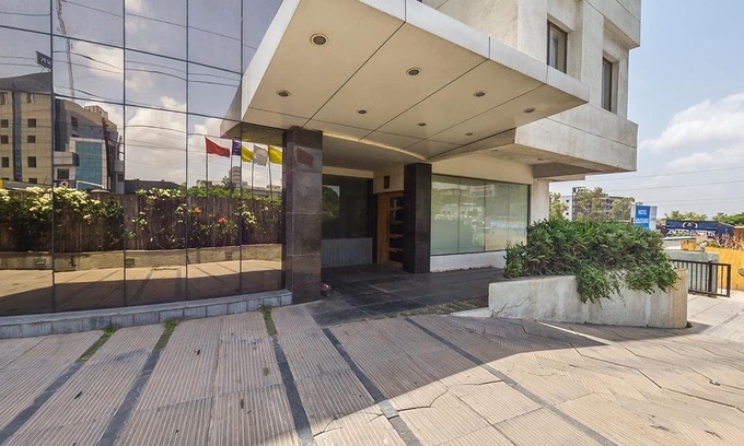 Phase 1 Hotel | OYO 1349 Hotel Solitaire