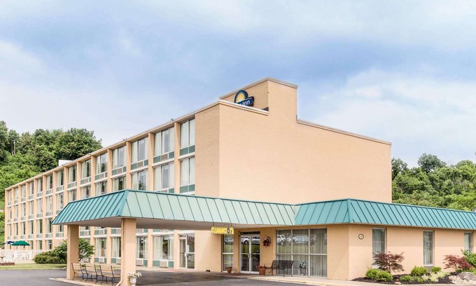 Cambridge Hotel | Baymont by Wyndham Cambridge