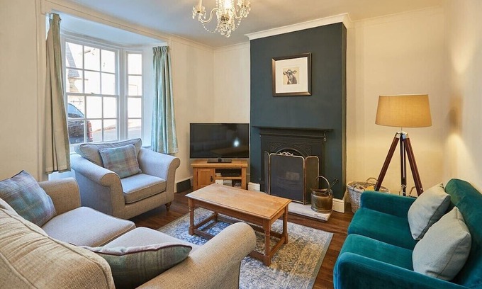 Pickering Casa | Host & Stay | Hall Garth