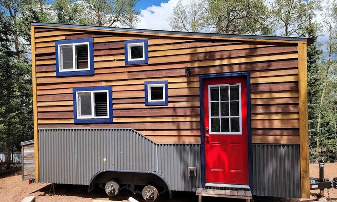 Cripple Creek Cabina | NEW Lovable Mountain Tiny Home near Cripple Creek